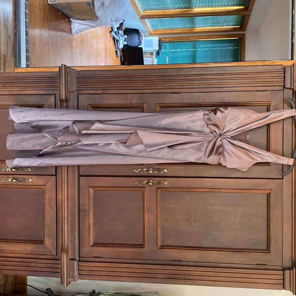 Beautiful Chadwicks size 8 evening gown gray - Picture 3 of 8